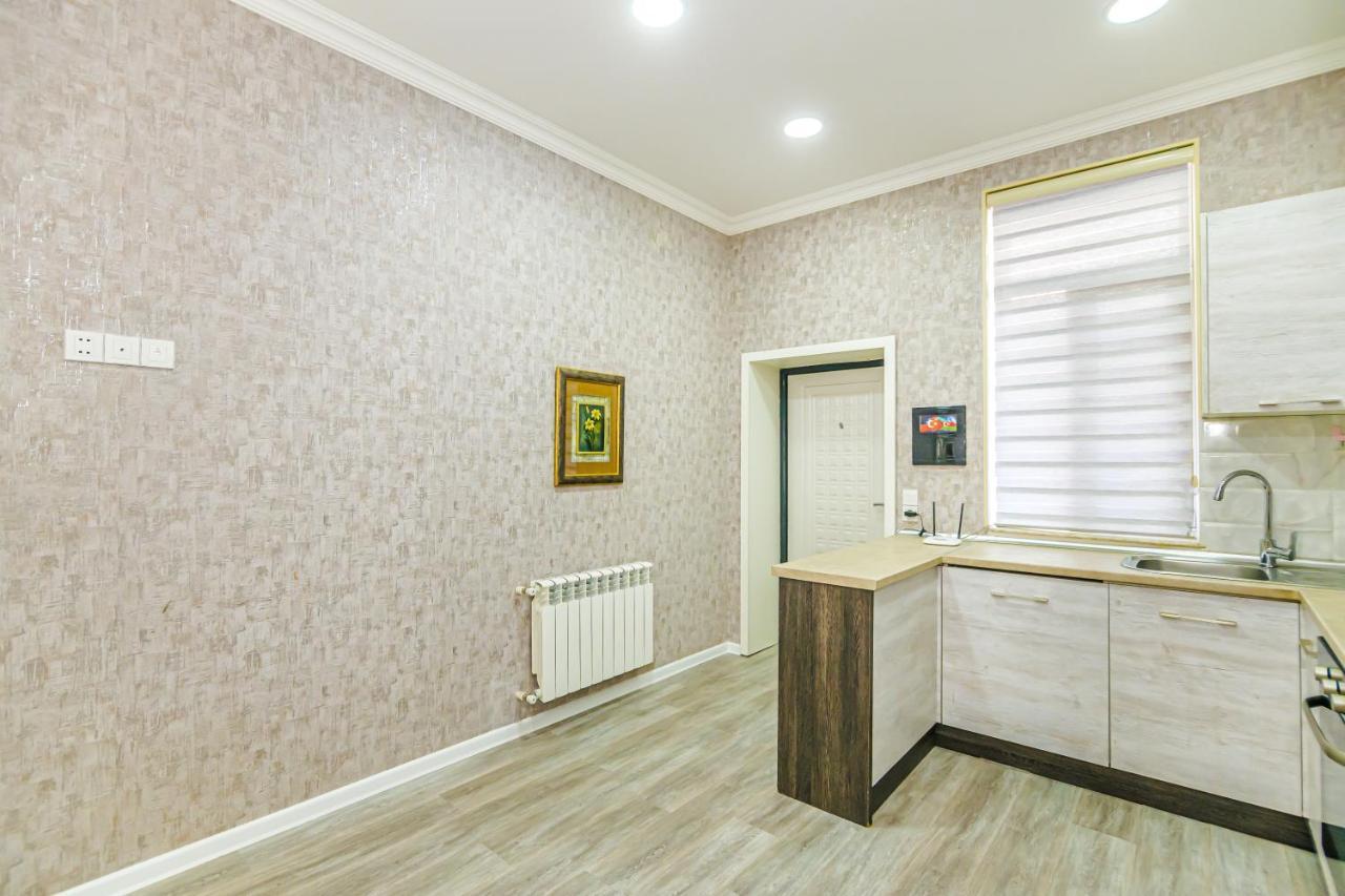 Luxury 2 Room Apartment In The Center バクー エクステリア 写真