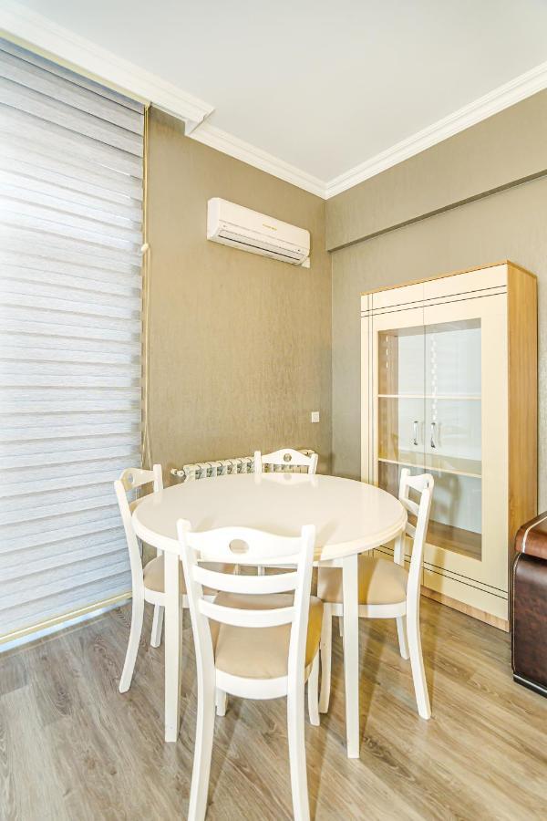 Luxury 2 Room Apartment In The Center バクー エクステリア 写真